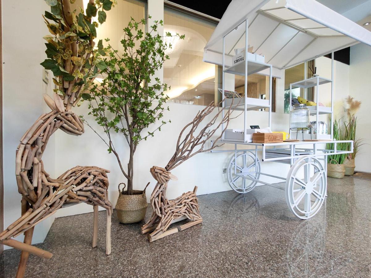 Lovestar Lakeside Hotel - Stars Building Nanwan Extérieur photo